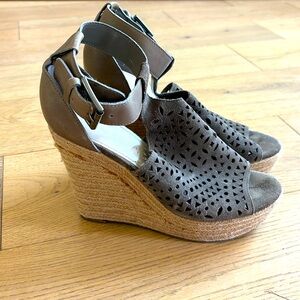 Marc Fisher leather espadrille platform sandals.